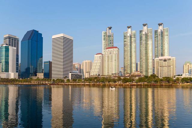 楼市“阴雨天”,有房价从3.9万跌到1.8万,还无人接盘!庆幸没买
