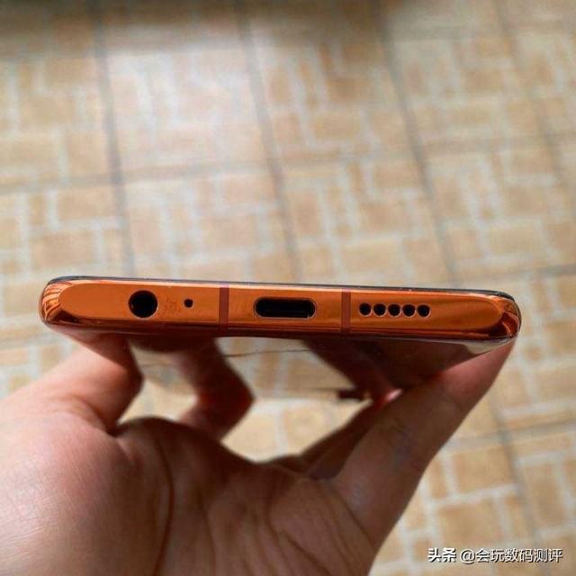 跳水600元!华为麒麟980+30倍数码变焦+8G运存这部手机怎么样?
