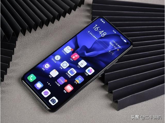 参数虽重要,但拍照好看才是关键,这一点vivo S5很懂