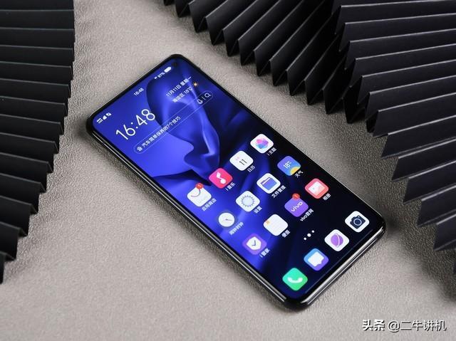 参数虽重要,但拍照好看才是关键,这一点vivo S5很懂