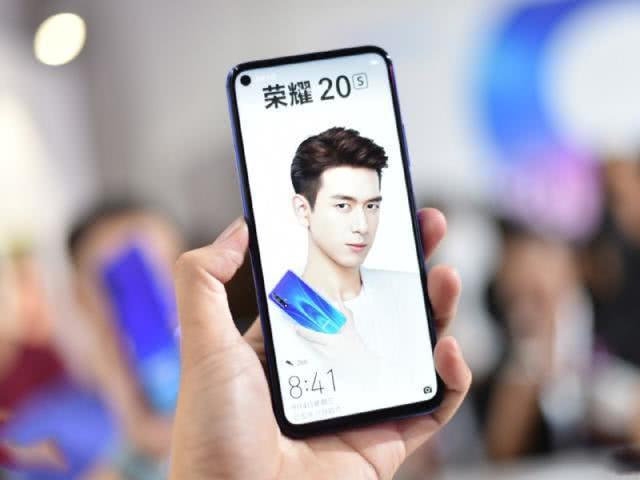 荣耀20S降到冰点,麒麟810+20W快充,弥补荣耀9X所有缺点!