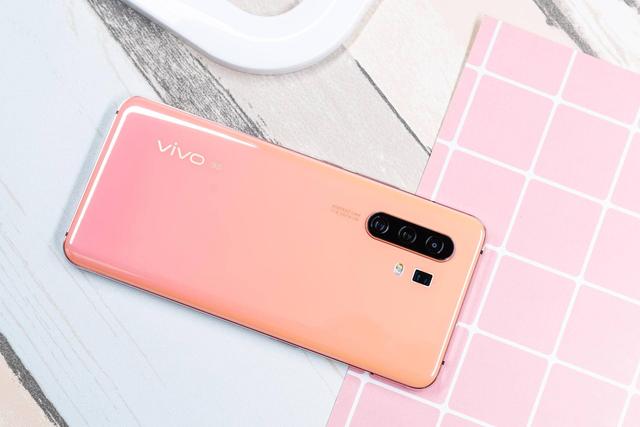 vivo X30 Pro上手:颜值与实力俱佳,拒绝偏科的“优等生”