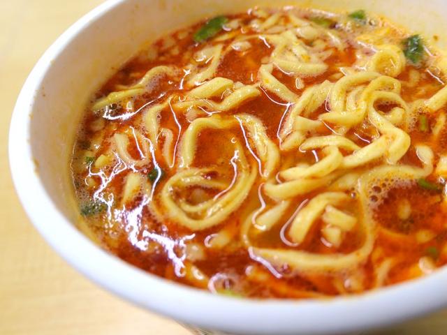 7-11日清拉面又出新品,是无辣不欢者深夜心心念念的味道!