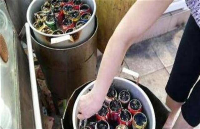 越南街头的“黑暗”小吃,制作方法罕见,每天用掉300个易拉罐!