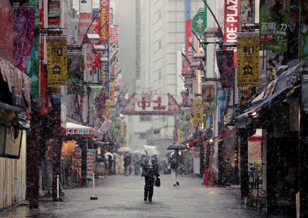 东京街头。