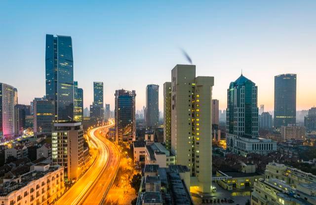 楼市“掉头”,买房人终迎“曙光”,央行宣布,674家银行回应