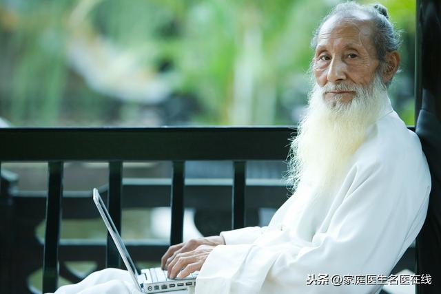 中年人想要长寿,该如何养生?做好6个保健措施,健康常伴你左右