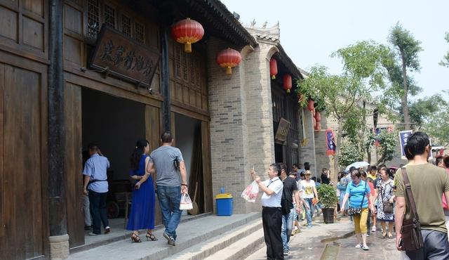 陕西“第一村”，游客超300万，收入超10亿，星巴克都想要入驻