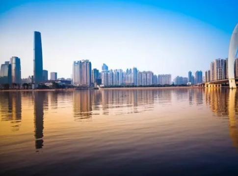 初衷为什么不再有?未来楼市会井喷,房地产依然是经济压舱石!