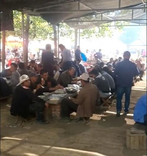山东最牛羊汤店,1天10头羊,全村老少都来吃,感觉就像吃宴席