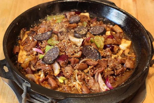 给你3000块让你挑战6种吉林美食,三分钟吃完你选哪个?