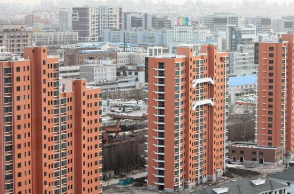 重庆惊现火爆抢房,难道是报复性消费?还是楼市回暖了