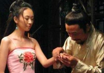 古代犯重罪被抄家后,家中女眷会是什么下场?比你想象中的要惨