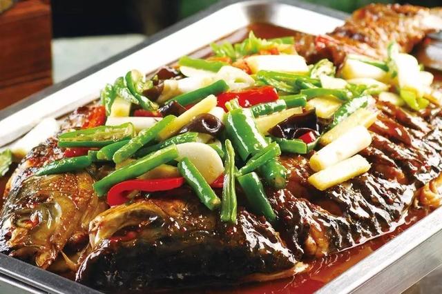 来新疆必吃的6种美食,馕包肉、胡辣羊蹄,全吃过的算厉害