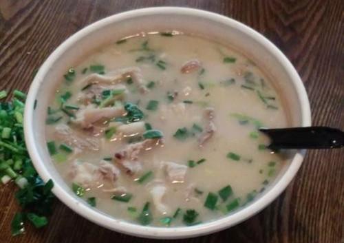 开封特色美食——羊双肠汤,入口醇香还不膻,汤鲜肉美惹人爱!