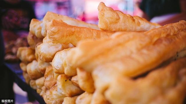 堪比“喝油”的5种早餐,想要减肥的朋友,再馋也要管住嘴