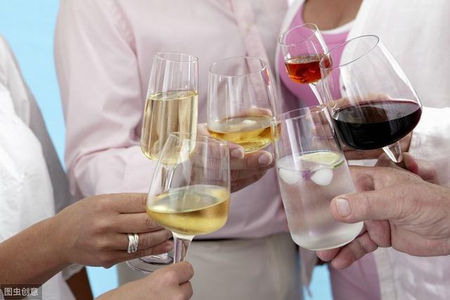 喝什么酒最伤肝?喝酒的人如何护肝?医生为你指出重点
