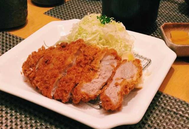 动漫美食在现实中是啥样?烤苹果看完没食欲,漫画肉三次元找不到