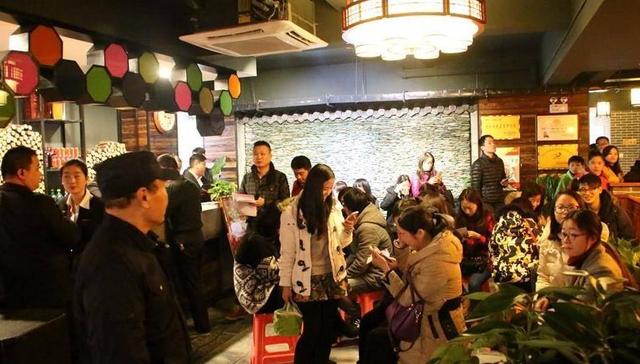 外地人在成都应该怎么正确地吃火锅?学会这几招,你就是专业吃货