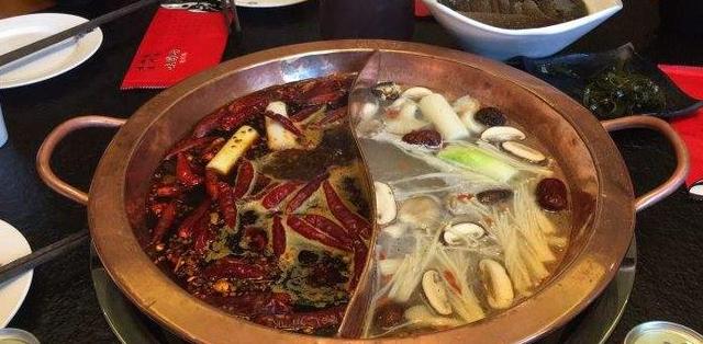 外地人在成都应该怎么正确地吃火锅?学会这几招,你就是专业吃货