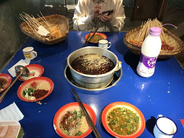 一周不吃想的慌,北京这家串串店,红油靓汤十分过瘾