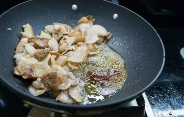 川菜之王竟是“回锅肉”?学会发给你的朋友炫耀吧