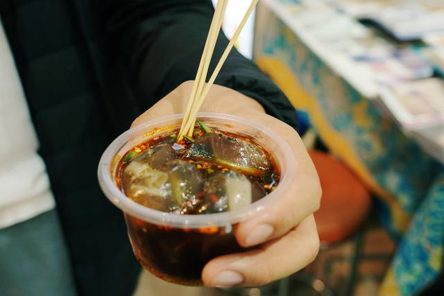 风靡厦门几百年的美食,号称厦门第一风味小吃,外地游客:不敢吃