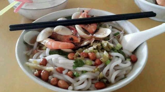 来三亚除了吃海鲜,还能吃啥?看看地道吃货的菜单