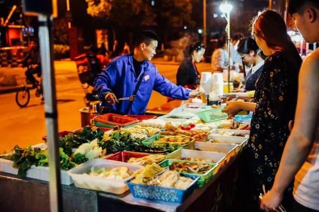 武汉高校周边美食,10块钱喂饱你的青春!