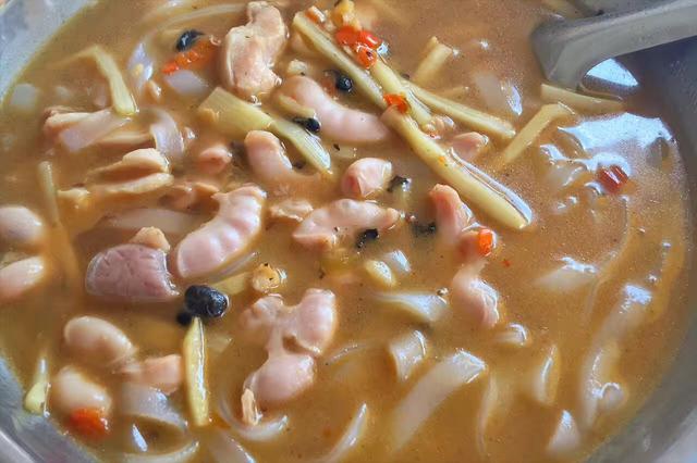 广西人爱吃粉,一日三餐米粉都可作为主食,广西米粉的千百味