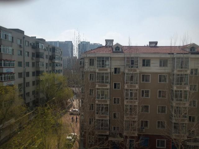 楼市能否出现暴跌抛售,房价还会不会继续降