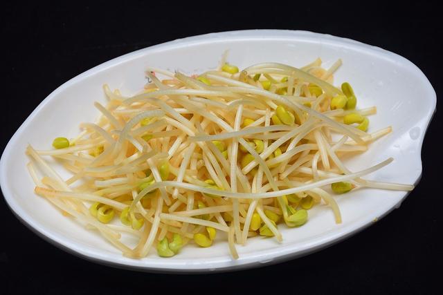 糖尿病儿童饮食要搭配,这道菜荤素均衡不用愁