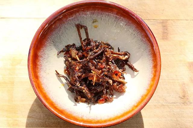 这8样咸菜,才是云南人最下饭、最开胃的菜,同意的举个手!