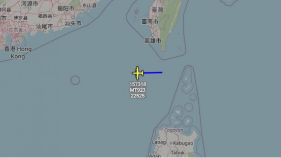 美军一架EP-3E电子侦察机今日穿越巴士海峡进入南海。(图源:台媒)