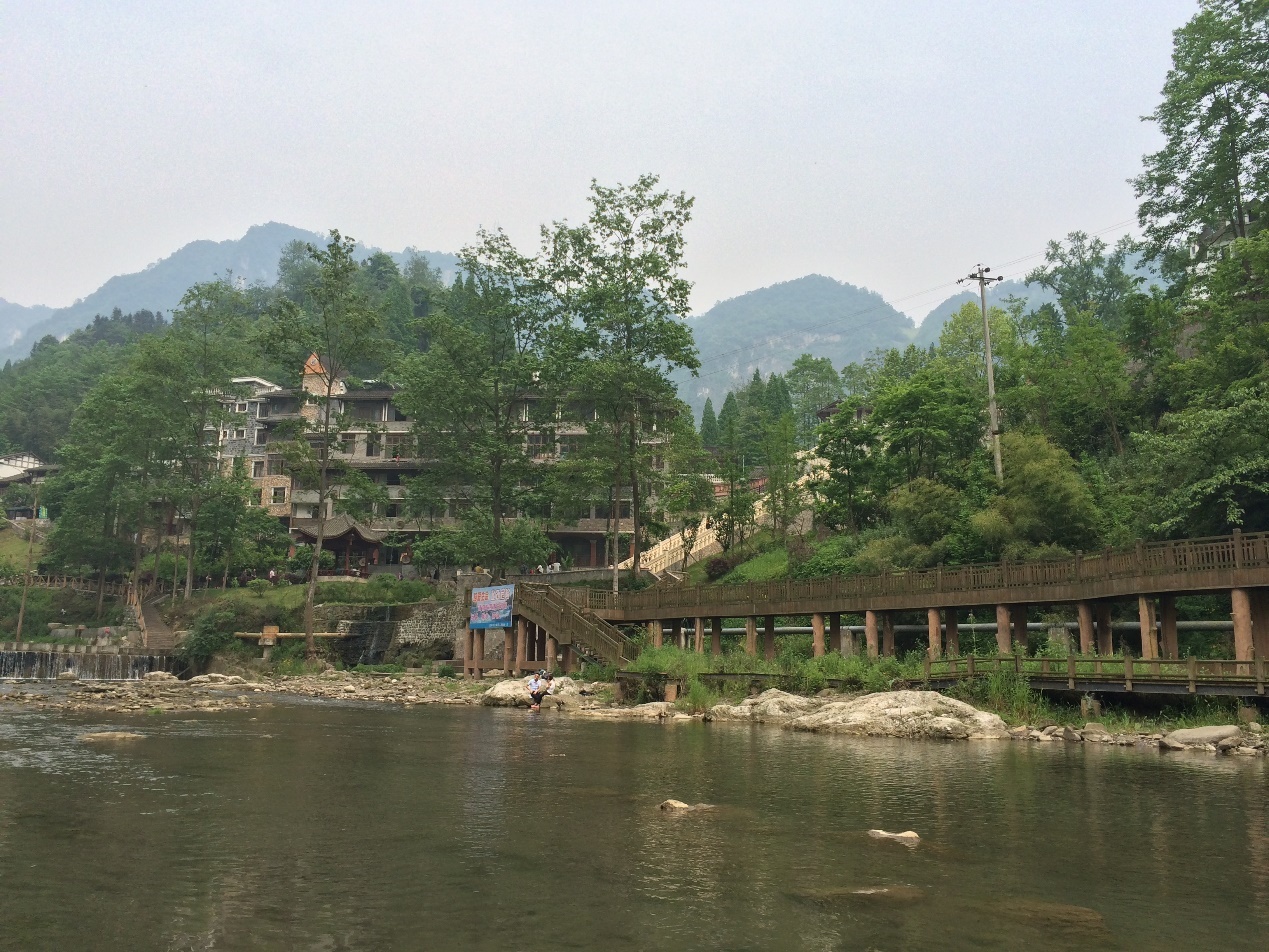 房地产税控房价?深圳楼市又火爆背后