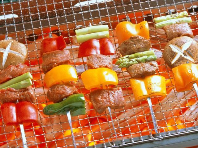 吃烧烤时,“这四种肉”放心大胆吃,根本不可能造假,内行人必吃
