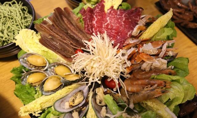 168元一碗“面王”,看了里面的配料,顾客:再贵也要吃,值了!
