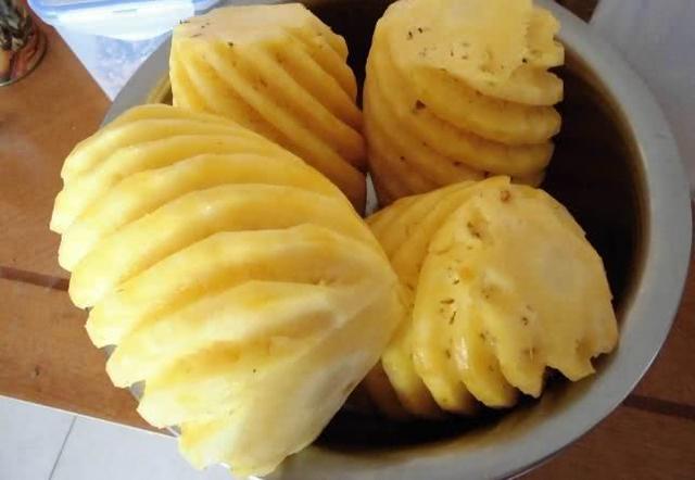 这4种食物尽量不要吃,想吃也要控制量,不然贪吃会“伤害喉咙”