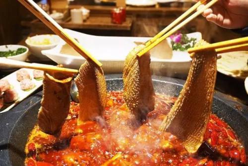 吃火锅时,这5种荤菜再馋也别点,店员:我们老板自己从来不吃!