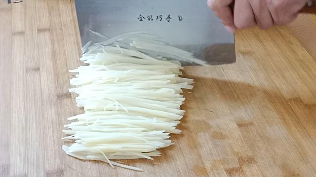 春天这菜最便宜,一块钱一斤,简单一做比吃肉还爽口,我家天天吃