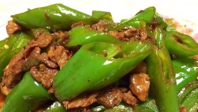 大厨告诉你:不管炒啥肉,都别用淀粉腌制,牢记这3点,鲜嫩入味
