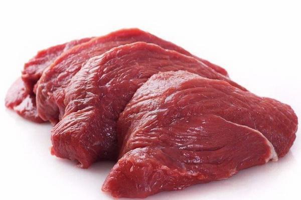 “假牛肉”是怎么做成的?看到原材料后,再也不买便宜牛肉了
