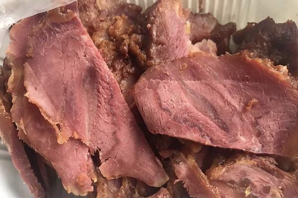 “假牛肉”是怎么做成的?看到原材料后,再也不买便宜牛肉了