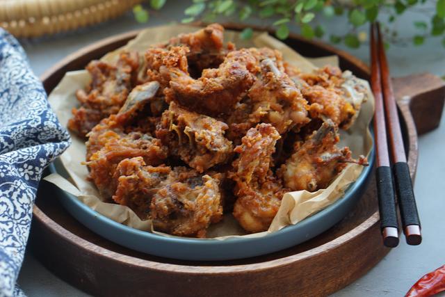 这肉做一锅,比啃排骨过瘾,才3块一斤,外酥里嫩,太解馋啦