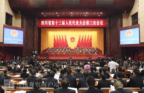 5月9日,四川省第十三届人民代表大会第三次会议在成都开幕。