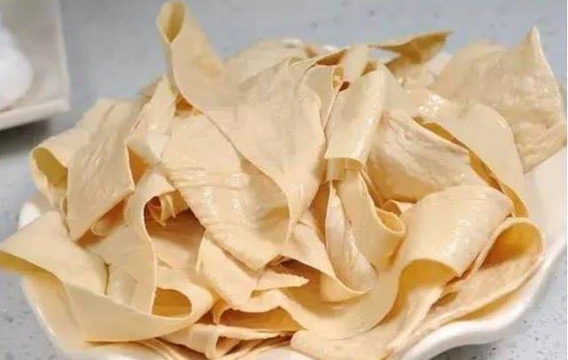 麻辣烫点“不压秤”的4种菜,老板表面没啥,背地气得直跺脚