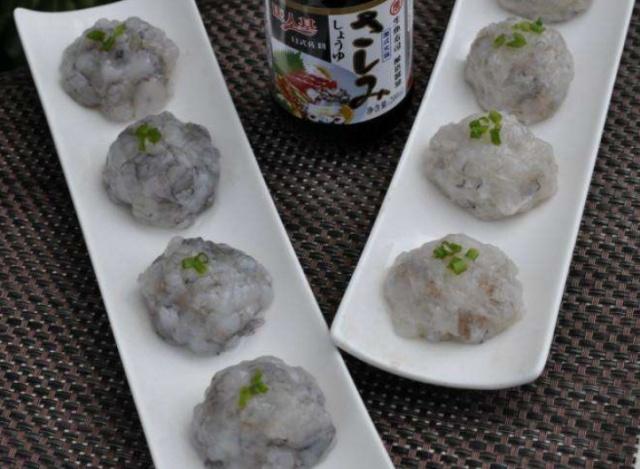 去火锅店吃火锅时,可以不点羊肉卷,但这4种肉类最好不要错过