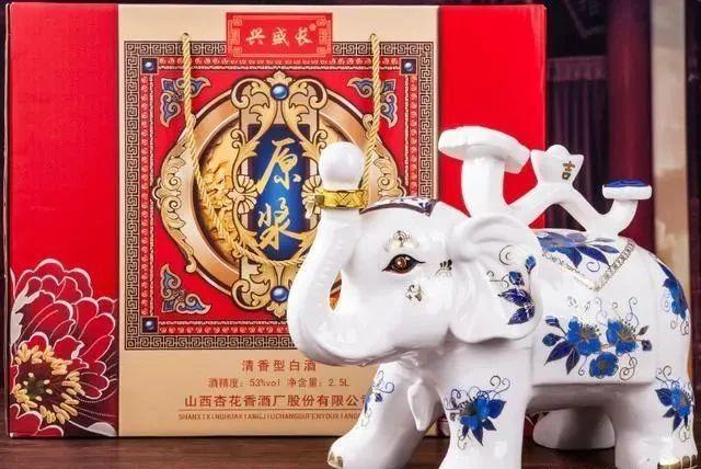 中国涌现3种“不上进”白酒,包装40年从变样,品酒师:实在极品
