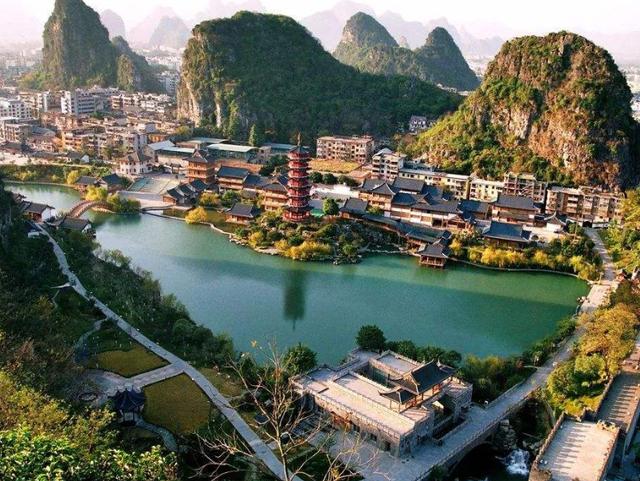 我国最适合夏天旅游的4个地方,气候宜人空气清新,堪称避暑胜地