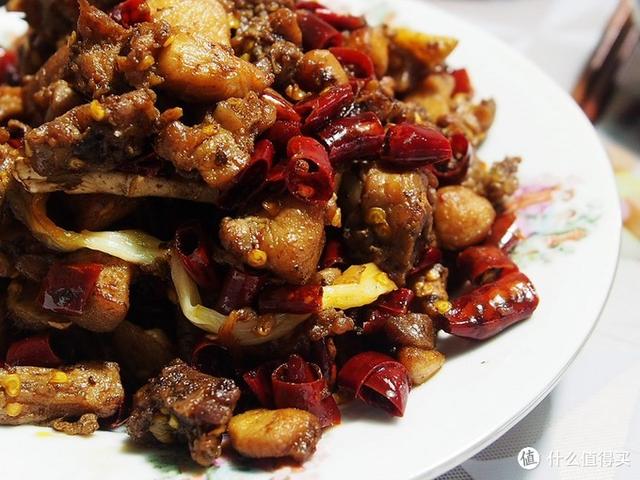 四川美食鄙视链,这7个周边小城,个个都比成都好吃!不服来战!